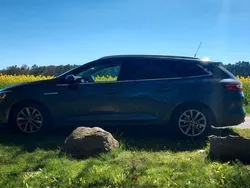 Grau Gebraucht 2016 Renault Mégane GrandTour Intens Kombi | 9.000 € (Fairer Preis)