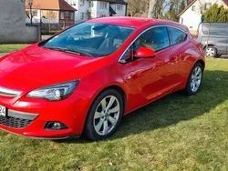 Rot Gebraucht 2013 Opel Astra GTC Innovation Limousine | 7.000 € (Etwas zu teuer)