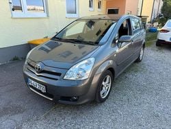 Grau Gebraucht 2006 Toyota Corolla Verso Edition Van / Kleinbus | 4.200 € (Fairer Preis)