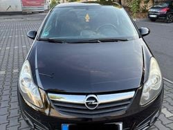 Schwarz Gebraucht 2010 Opel Corsa Edition Limousine | 2.500 € (Guter Preis)