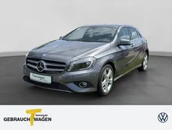 Grau Gebraucht 2015 Mercedes A180 Limousine | 16.480 € (Fairer Preis)