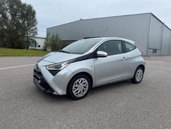Silber Gebraucht 2020 Toyota Aygo X-play Kleinwagen | 7.950 € (Fairer Preis)