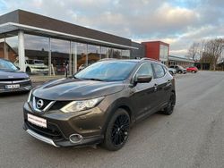 Braun Gebraucht 2015 Nissan Qashqai Tekna SUV | 7.599 € (Guter Preis)