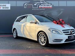Weiß Gebraucht 2012 Mercedes B180 Edition 1 Van / Kleinbus | 9.990 € (Fairer Preis)