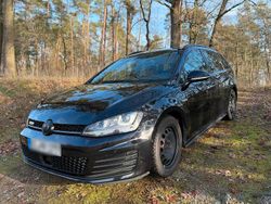 Schwarz Gebraucht 2025 VW Golf VIII GTD Kombi | 11.899 €