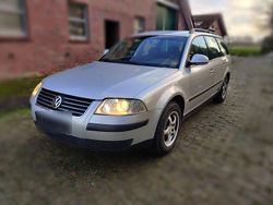 Silber Gebraucht 2004 VW Passat Kombi | 990 € (Superpreis)