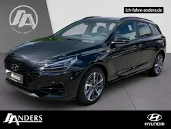 Abyss black (schwarz) Gebraucht 2025 Hyundai i30 Advantage Kombi | 27.690 € (Teuer)