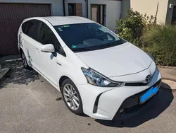 Weiß Gebraucht 2015 Toyota Prius+ Van / Kleinbus | 13.999 € (Guter Preis)
