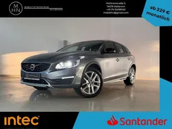 Osmium grey metallic / metalli Gebraucht 2018 Volvo V60 CC Pro Kombi | 22.480 € (Guter Preis)