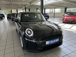 Schwarz Gebraucht 2023 Mini Cooper Kleinwagen | 26.600 € (Etwas zu teuer)