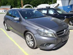 Grau Gebraucht 2014 Mercedes A180 Limousine | 8.500 € (Superpreis)