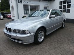 Silber Gebraucht 2002 BMW 525 Exclusive Limousine | 14.990 €