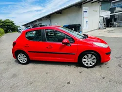 Rot Gebraucht 2009 Peugeot 207 Tendance Limousine | 2.599 € (Fairer Preis)