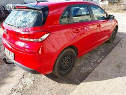 Rot Gebraucht 2017 Hyundai i30 Select Limousine | 7.999 € (Guter Preis)