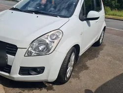 Weiß Gebraucht 2009 Suzuki Splash Kleinwagen | 2.500 €