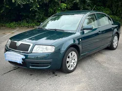 Grün Gebraucht 2004 Skoda Superb Comfort Limousine | 1.399 € (Fairer Preis)