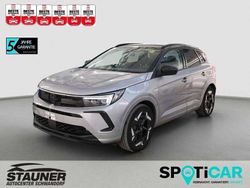 Quarz silber/dach schwarz (metallic) Gebraucht 2023 Opel Grandland X GSe SUV | 26.480 € (Fairer Preis)