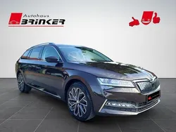 Magneticbraun metallic (metallic) Gebraucht 2020 Skoda Superb Kombi | 24.930 € (Etwas zu teuer)