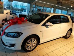 Weiß Gebraucht 2019 VW Golf Limousine | 14.800 € (Etwas zu teuer)