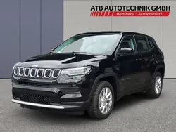 Schwarz Neu 2025 Jeep Compass Altitude SUV | 40.500 € (Teuer)