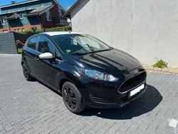Schwarz Gebraucht 2016 Ford Fiesta Ambiente Kleinwagen | 4.900 € (Guter Preis)