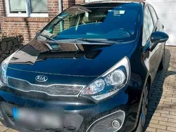 Schwarz Gebraucht 2014 Kia Rio Platinum Limousine | 6.900 € (Fairer Preis)
