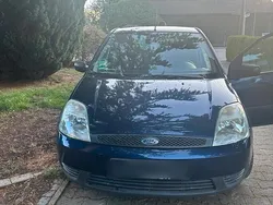 Blau Gebraucht 2005 Ford Fiesta Kleinwagen | 500 € (Superpreis)