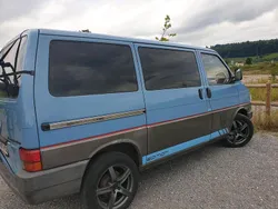 Blau Gebraucht 1994 VW T4 Van | 12.000 €