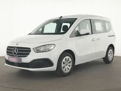 Arktikweiss Gebraucht 2023 Mercedes 180 Limousine | 27.575 € (Guter Preis)