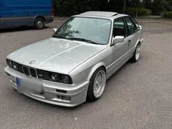 Silber Gebraucht 1990 BMW 325 M Sport Coupé | 23.999 €
