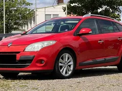 Hellrot Gebraucht 2010 Renault Mégane GrandTour Luxe Kombi | 3.999 € (Etwas zu teuer)