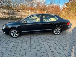 Schwarz Gebraucht 2010 Skoda Superb Elegance Limousine | 5.699 € (Guter Preis)