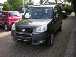 Grau Gebraucht 2008 Fiat Doblò Dynamic Van / Kleinbus | 5.950 € (Etwas zu teuer)