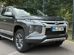 Grau Gebraucht 2022 Mitsubishi L200 Top Abholung | 31.990 € (Guter Preis)
