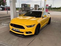 Gelb Gebraucht 2015 Ford Mustang GT Coupé | 35.000 € (Teuer)