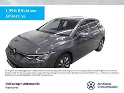 Delfingrau metallic Gebraucht 2024 VW Golf VIII Move Limousine | 21.890 € (Guter Preis)