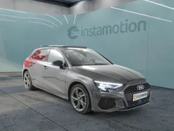 Grau Gebraucht 2023 Audi A3 Sportback S-Line Limousine | 40.230 €