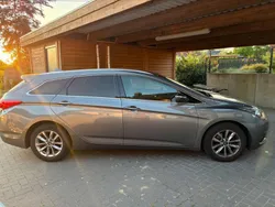 Grau Gebraucht 2018 Hyundai i40 Trend Kombi | 13.000 € (Guter Preis)
