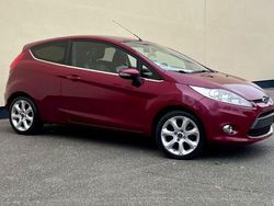 Rot Gebraucht 2009 Ford Fiesta Titanium Kleinwagen | 4.490 € (Etwas zu teuer)