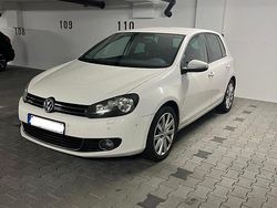 Weiß Gebraucht 2009 VW Golf VI Kleinwagen | 4.990 € (Teuer)