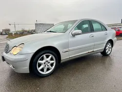 Grau Gebraucht 2002 Mercedes C180 Elegance Limousine | 900 € (Superpreis)
