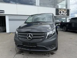 Obsidianschwarz metallic Gebraucht 2023 Mercedes Vito Van / Kleinbus | 41.990 € (Superpreis)