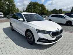Weiß Gebraucht 2022 Skoda Octavia Clever Kombi | 18.950 € (Fairer Preis)