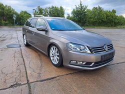 Braun Gebraucht 2011 VW Passat Highline Kombi | 6.300 € (Fairer Preis)