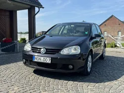 Schwarz Gebraucht 2006 VW Golf V Limousine | 4.444 € (Etwas zu teuer)