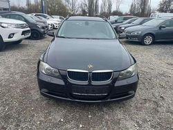 Black sapphire metallic Gebraucht 2008 BMW 320 Kombi | 3.490 € (Superpreis)