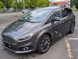 Grau Gebraucht 2016 Ford S-MAX Titanium Van / Kleinbus | 21.000 € (Fairer Preis)