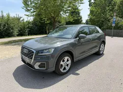Grau Gebraucht 2017 Audi Q2 Sport SUV | 12.300 € (Guter Preis)