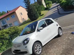 Weiß Gebraucht 2015 Smart ForFour Kleinwagen | 8.000 €