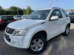 Weiß Gebraucht 2010 Suzuki Grand Vitara City SUV | 8.990 €